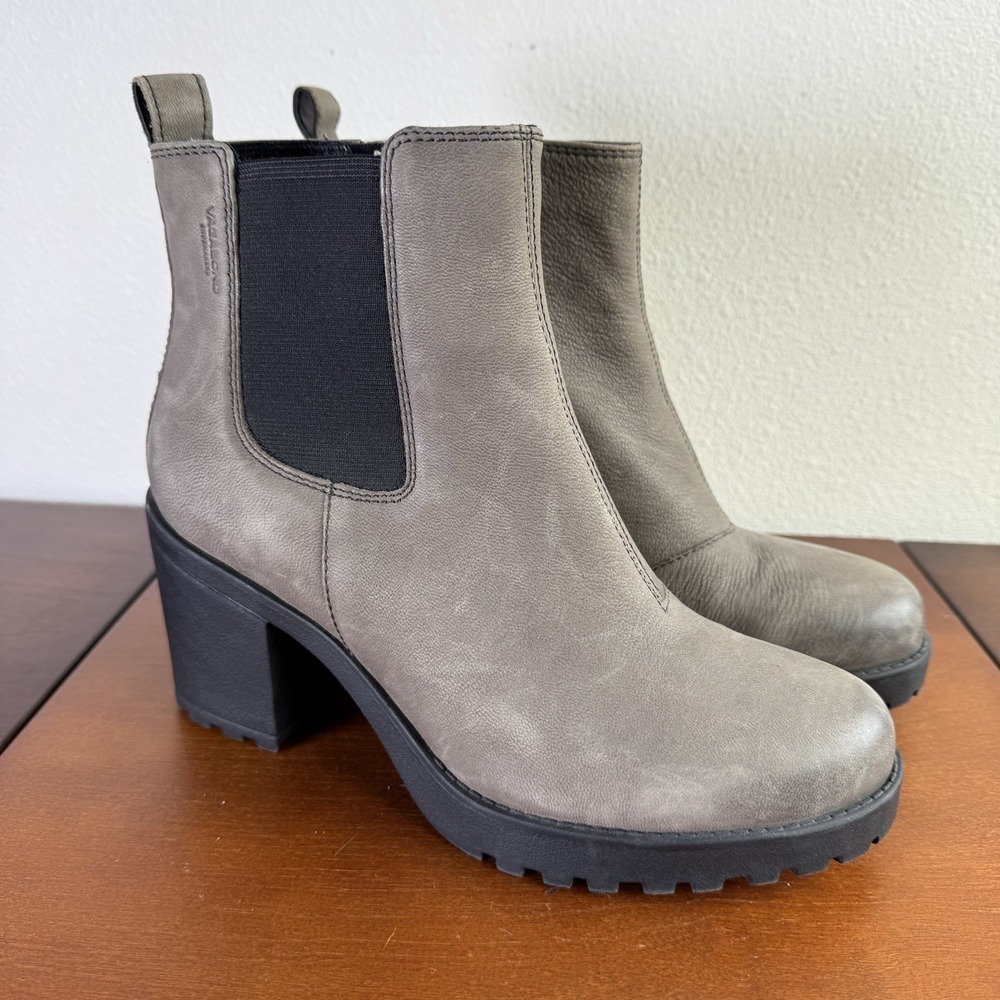Vagabond Shoemakers Grace Chelsea Boots Size 37 (9.5) Grey‎ Leather Block Heel